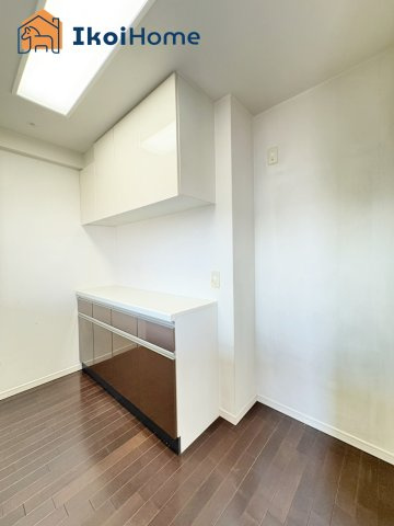 【ホームページに現地動画掲載中】●年中無休：当日予約可●カップボード横には大型冷蔵庫設置可能！