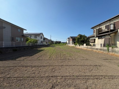 敷地約299坪・自由設計で夢のマイホームはいかがでしょうか！ご家族のライフスタイルに合わせた自由設計が可能です！当社無料の間取り作成も承ります！建物イメージや資金計画などお気軽にご相談ください。