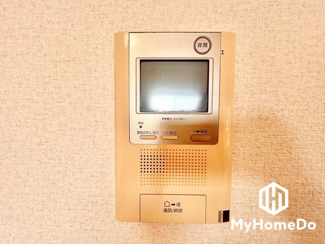 大切な家族を守る、TVモニター付インターホンで安心・安全な生活