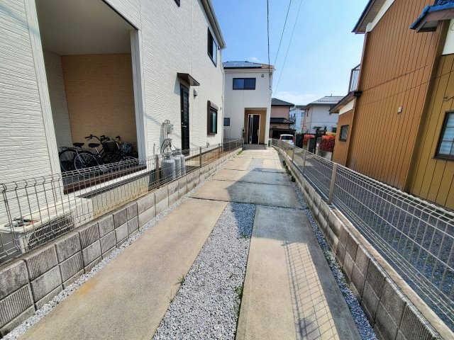 車をお持ちの方に嬉しい駐車場付きの物件です