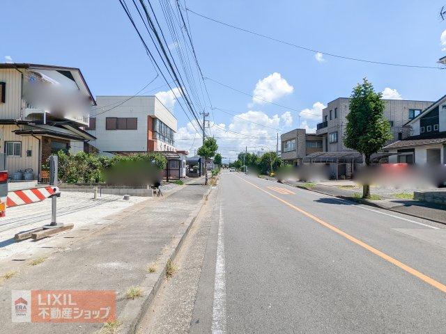 広々とした前面道路で見通し良好です♪