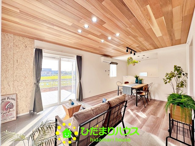 木目調が自然を感じさせてくれます！