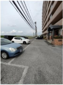 【駐車場】