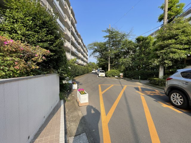 ■東武スカイツリーライン「新越谷」駅徒歩11分！　■近隣に教育・商業施設が充実！