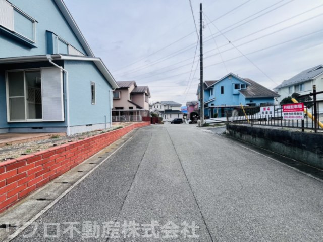 二面公道なので駐車や出庫、お出かけスムーズです！