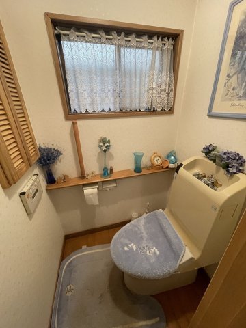 ゆったりとした空間のトイレです