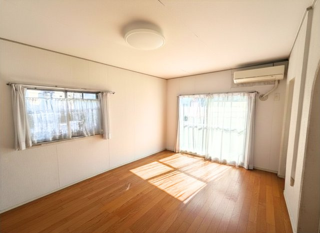 ※AI加工で家具等を消しております。