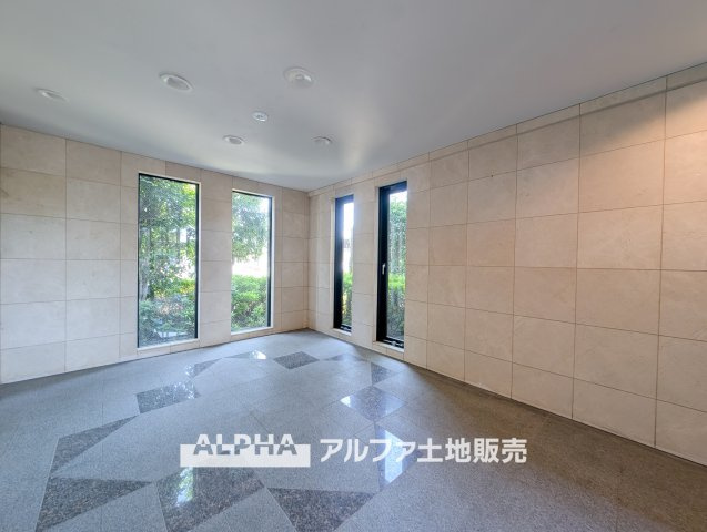 【lobby】　◆ロビー◆共用部は管理の行き届いた綺麗なスペース。いつも明るく家族を、来客を出迎えてくれる大切な場所です。