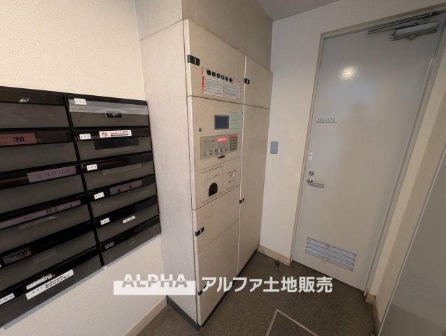 【Delivery　Box】　◆宅配ボックス◆通販を利用するのがスタンダードな昨今、生活には欠かせない装備のひとつとなりました。