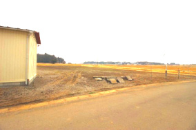 前面道路含む現地写真です