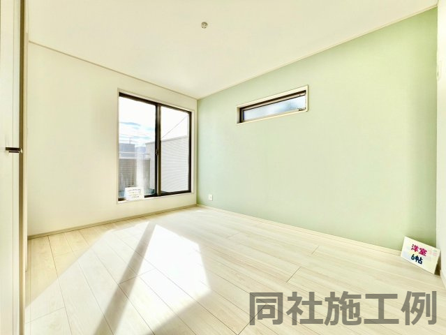 2階の洋室♪　同社施工例♪完成物件見学可能です♪いつでもお問合せ下さい(^^♪