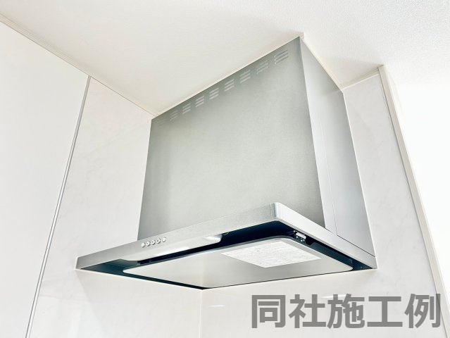 キッチンの換気扇♪　同社施工例♪完成物件見学可能です♪いつでもお問合せ下さい(^^♪