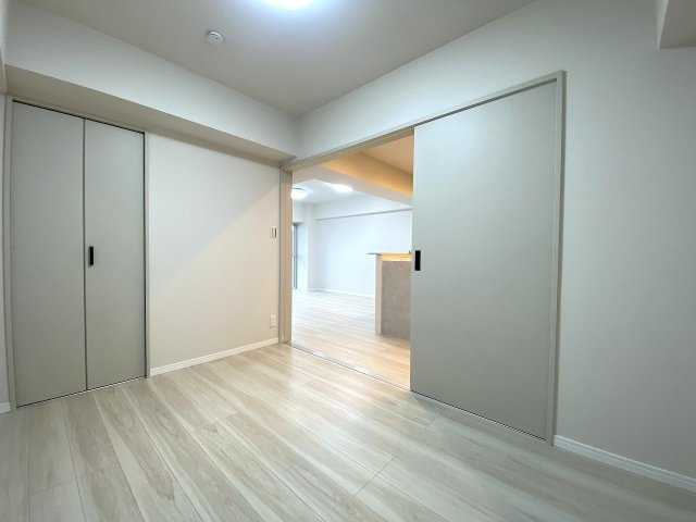 洋室帖　（間取り図右側真ん中）