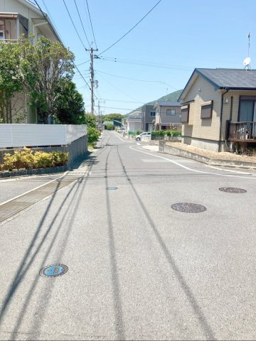 角地につき開放感のある立地です！