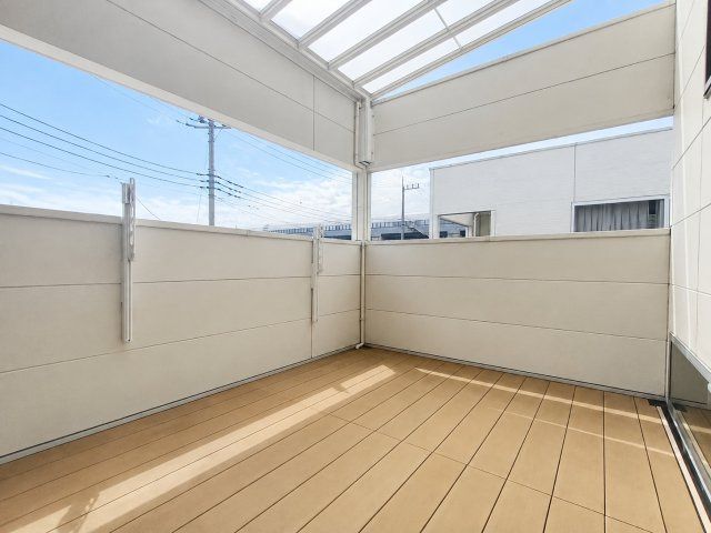 明るく広々とした南バルコニー