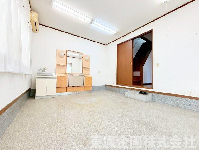 2面採光で陽当り良好です