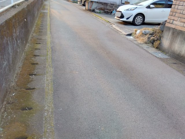大場駅まで徒歩8分です。通学に便利です。