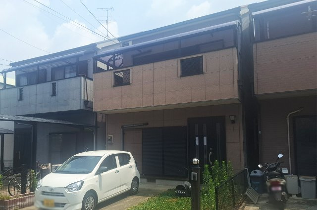 外観：通学も買物も便利な住環境が魅力です。