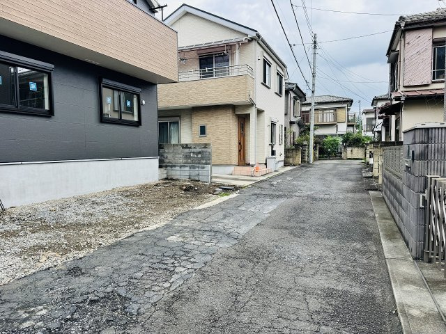 ～南東4ｍ道路に面しています～