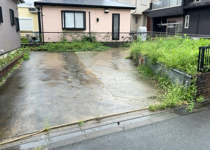 土地を買う際、住む地域の自治体や福祉の補助制度にも注目してみましょう。子供や老人の医療補助やゴミ出しのルールなど、自治体によってルールに大きな違いがあるため、暮らしやすい土地で判断するとよいでしょう。