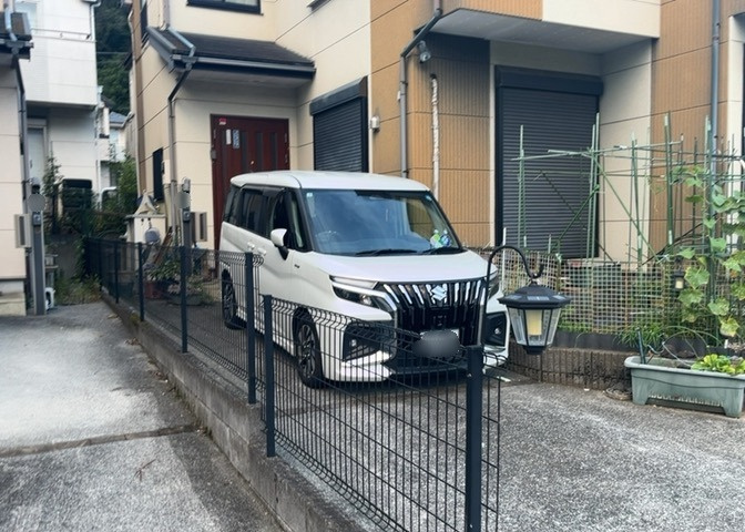 玄関は家の顔と言っても過言ではありません。現地を見学する際は玄関の広さや全体のバランスなどを見てみるといいでしょう。一般的なアプローチのしやすさだけではなく、お年寄りにも優しい設計のものだと安心です。