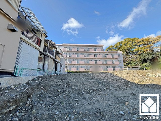 阪急電鉄神戸線「園田」駅まで徒歩約17分の立地。毎日の通勤・通学だけでなく、休日のお出かけまで利便性に優れています。