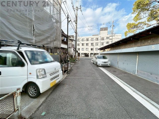 ただいまリノベーション工事中です。4月上旬完成予定となっております。