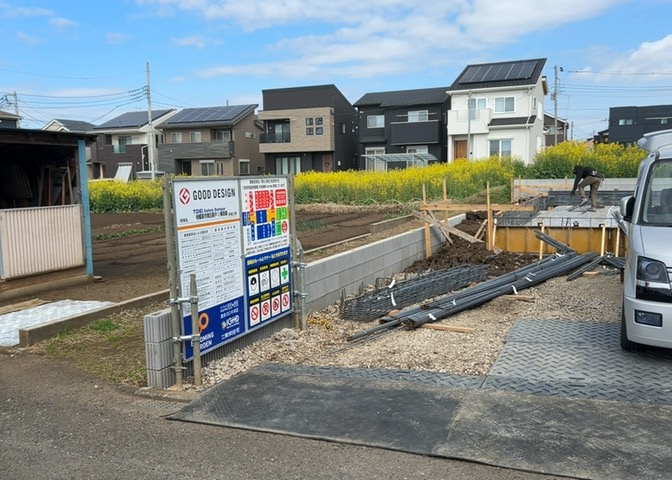 庭があることでガーデニングや家庭菜園はもちろん、こどもの遊び場やペットを放して遊ぶことができます。また、家の周囲に余裕があるということです。隣地との間があれば、十分な日当たりと、風通しが確保できます。
