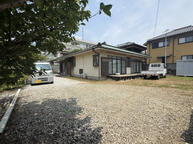 200坪以上の敷地を擁する平屋　家庭菜園や別棟の趣味部屋などもいかがでしょうか？