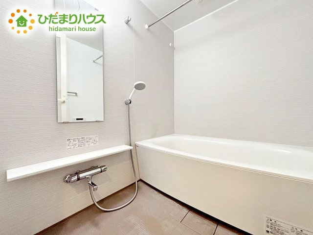 一日の疲れを癒してくれるバスルーム。心身ともにのびのび、心地よくリフレッシュできるよう、美しさと快適性にこだわっています。