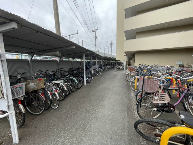 広い駐輪場