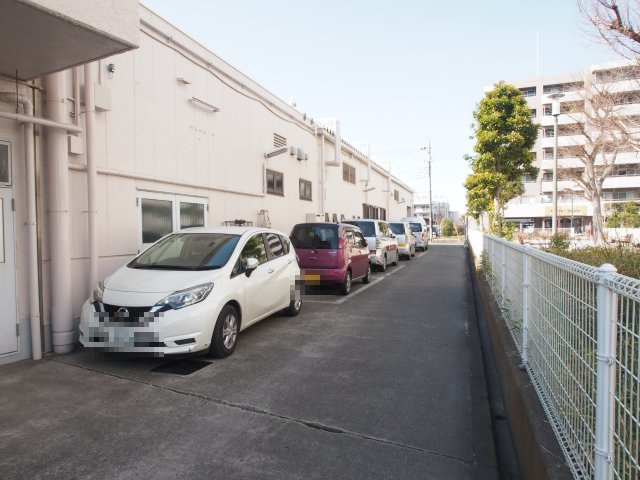 【駐車場】