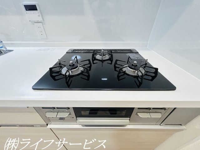 グリル/3口ガスコンロでお料理も楽々