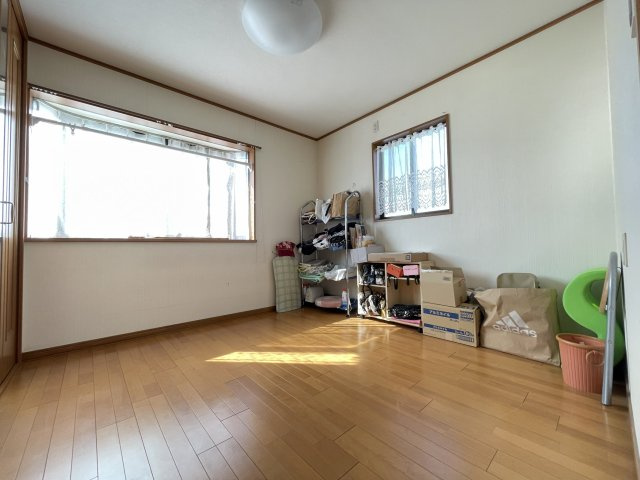 明るい日差しに包まれる住宅で新しい暮らしを始めませんか？お問合せお待ちしております。