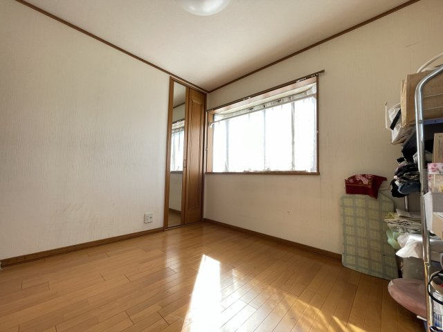 室内はいつも明るい印象なので気持ちの良い朝を迎えられます。毎日の生活も明るくなりそう♪