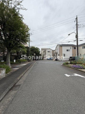 小・中学校近く、コンビニ（徒歩3分）暮らしやすさもお墨付きですよ♪