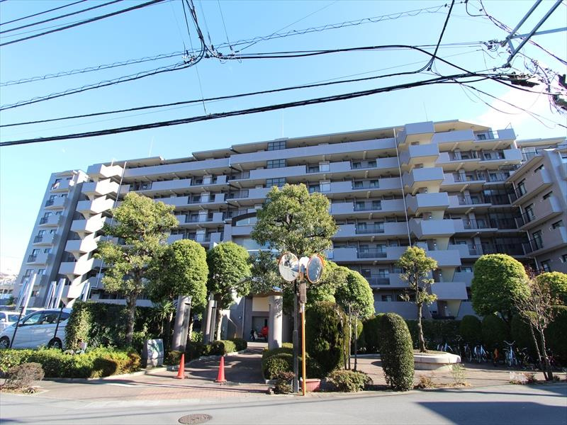 いなげや志木柏町店まで徒歩7分、毎日のお買い物も便利。
