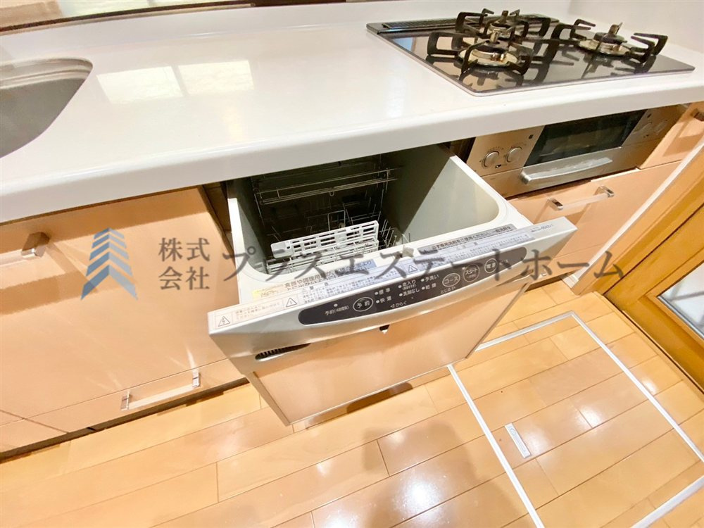 食洗器付きキッチンで毎日の洗い物もラクラクです♪