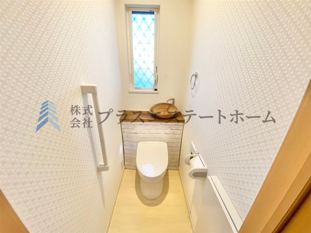 洗面ボールがおしゃれなトイレ♪