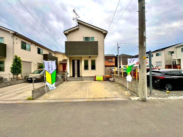 ■新規内装リフォーム　■カースペース並列2台可能です！　■2路線2駅ご利用可能です！　■戸塚東小学校まで徒歩4分(約250m)・戸塚中学校まで徒歩13分(約1000m)