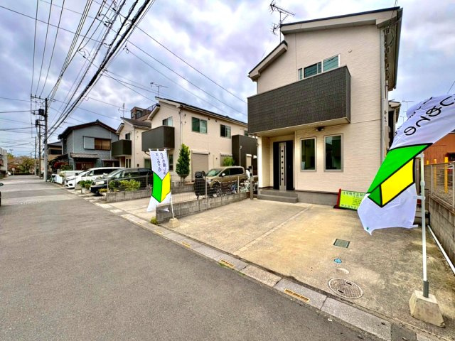 ■新規内装リフォーム　■カースペース並列2台可能です！　■2路線2駅ご利用可能です！　■戸塚東小学校まで徒歩4分(約250m)・戸塚中学校まで徒歩13分(約1000m)