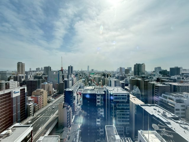 【物件からの眺望】周りに高い建物が少なく、広く大阪の景色をお楽しみいただけます☆