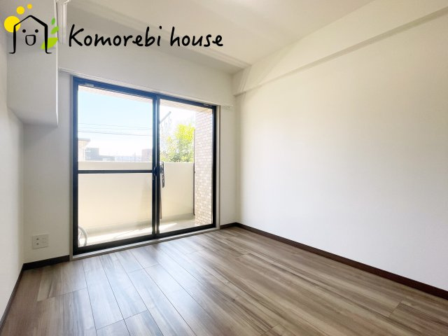 使い勝手のいい寝室です