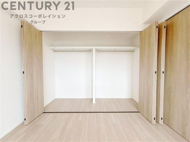 衣類やアクセサリー、小物類の収納が便利で整理整頓がしやすく、部屋の美観を保ちつつ、スペースを最大限に活用できます。衣服のしわやダメージを防ぎ、長持ちさせることができます。　