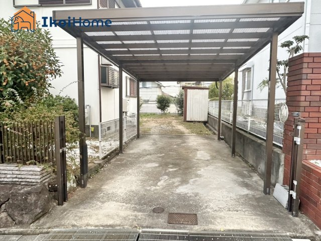 ●年中無休：当日予約可●お車3台駐車可！大事なお車を強い日差しや雨から守ってくれるカーポート付！