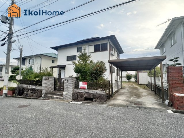●年中無休：当日予約可●前面道路との高低さがなく、お車の入出庫も楽々安心です。