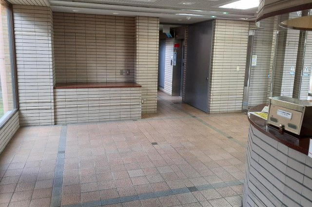 エントランスホール