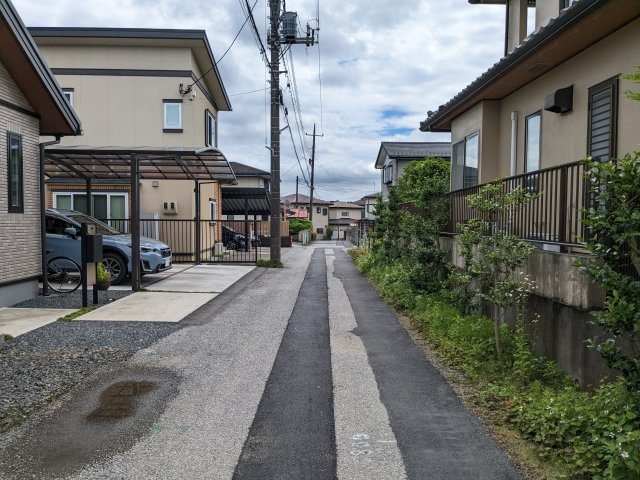 前面道路が狭いです。