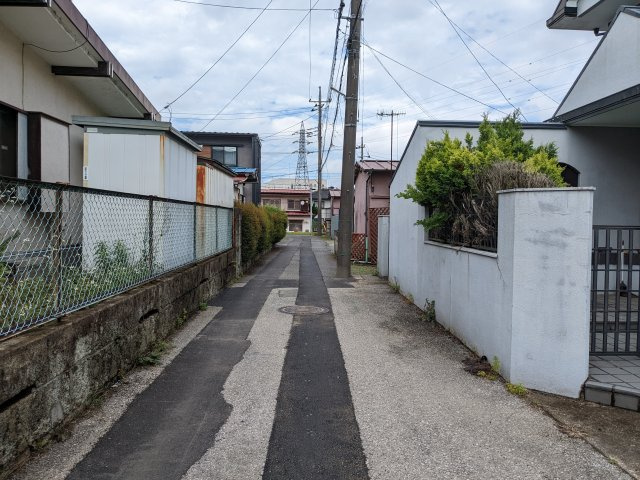 前面道路が狭いです。2項道路