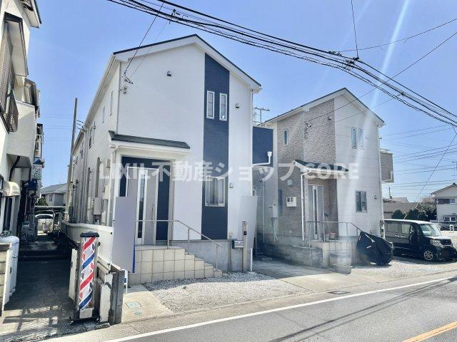 車種によりますが、カースペースは最大2台分！セカンドカーをお持ちの方も安心です！　